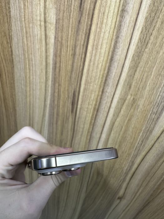 Iphone 16 pro desert 256 gb 95%