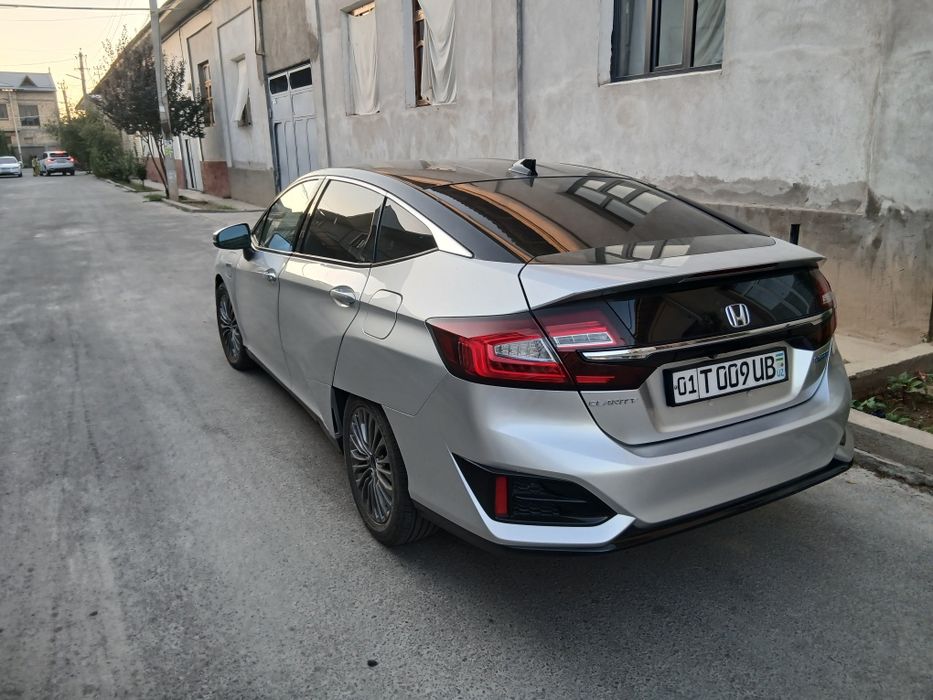 Honda clarity gybrid