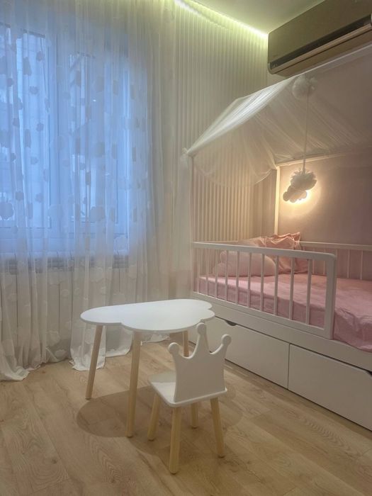 Детский столик и стульчик