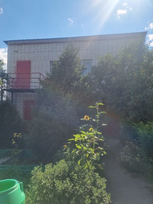 Продам два дома в одном участке