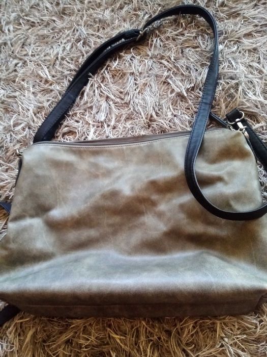 Продавам дамска чанта