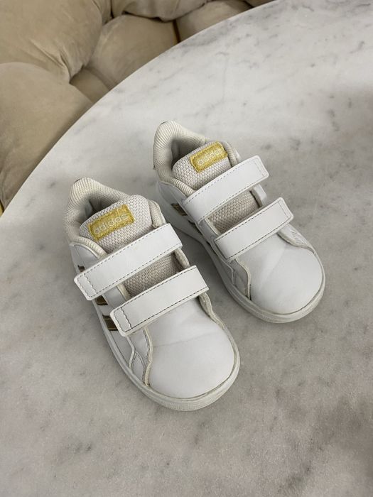 Papucei de vanzare marimi 20-24