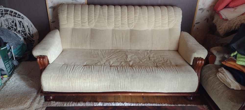 Разтегателен диван