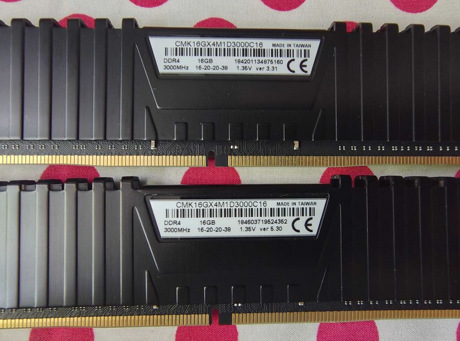 Memorie Corsair Vengeance LPX Black 32GB DDR4 3000MHz, Desktop.