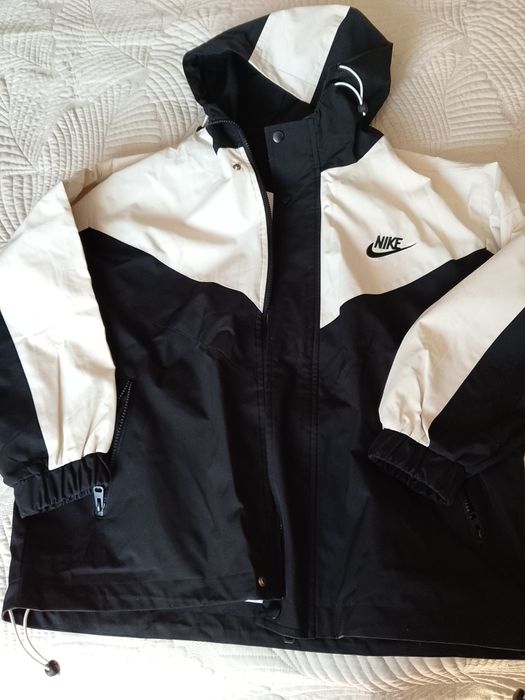 Продам подрастковую ветровку