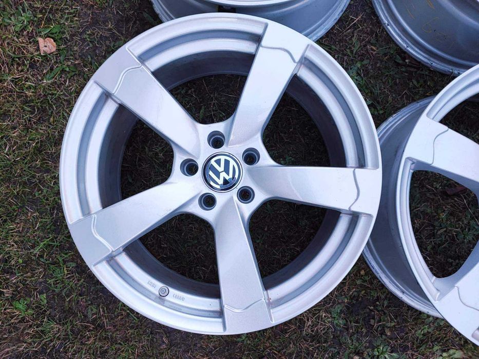 VW/Фолксваген; Audi/Ауди - 19 цола 5x112; 4 бр. лети джанти