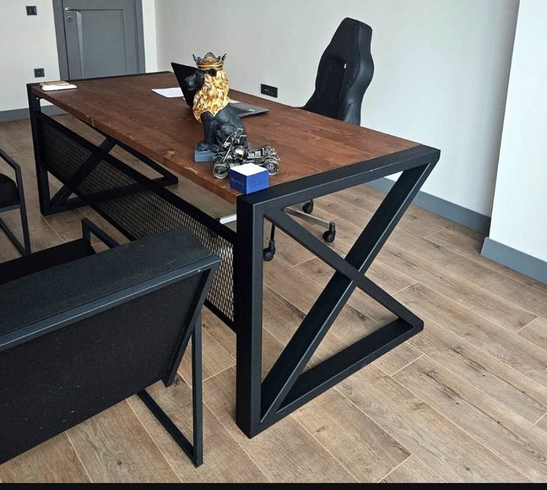 Бюро от масив и желязо