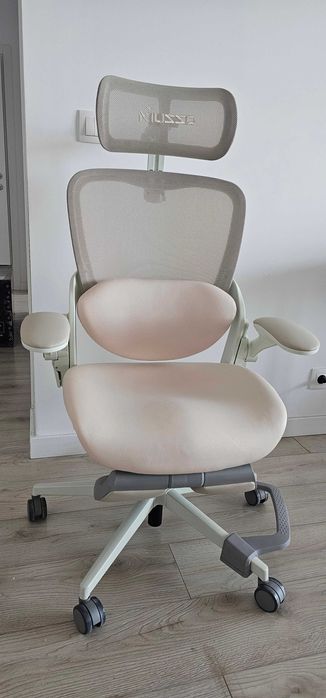Scaun de birou ergonomic Musso E80 Femme Posture bej