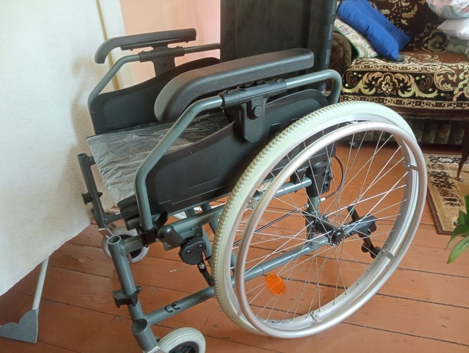 Инвалидная коляска