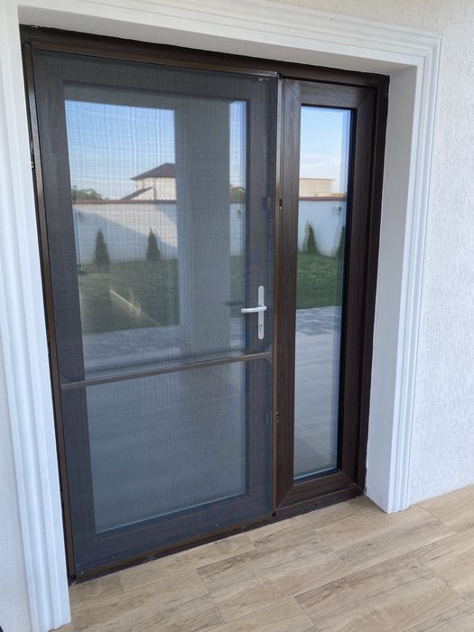 Plase tantari / site fereastra / plase insecte