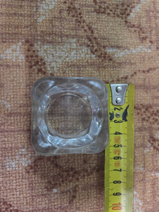 Vand 15 suport patrat de sticla transparenta pentru lumanare pastila