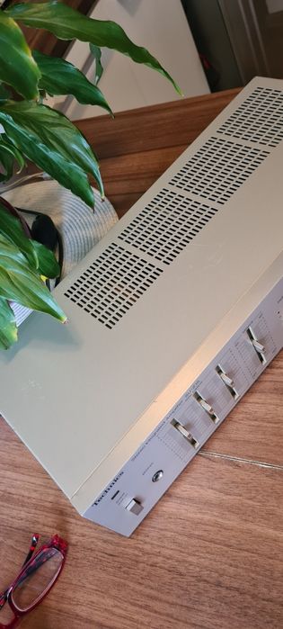 Technic SU- Z15,un amplificator Hifi foarte elegant