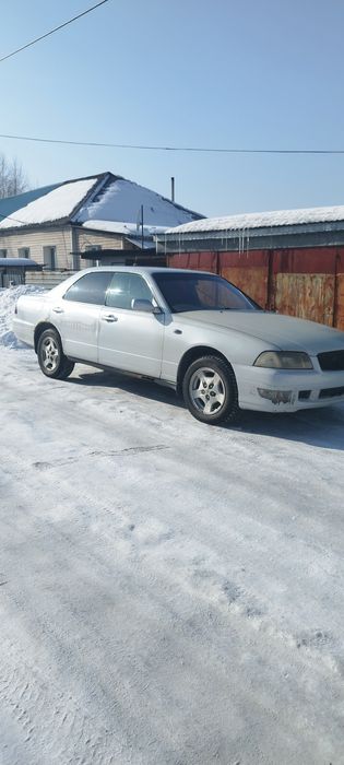 Автомобиль Nissan Leopard