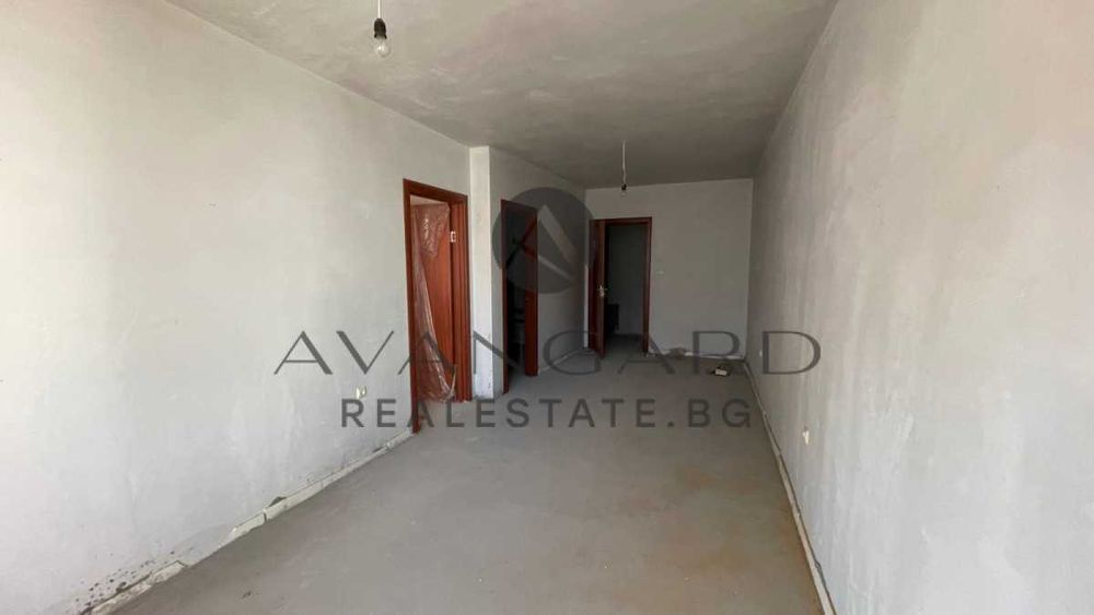 оф.22372 Двустаен с Гараж Новотела