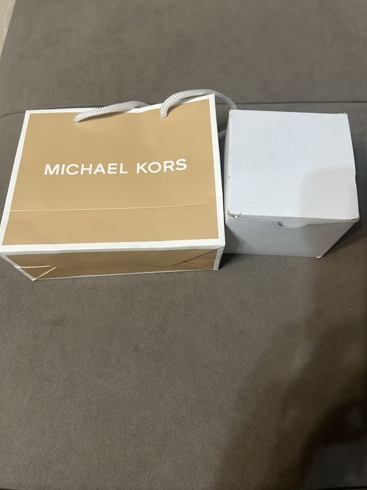 Часы Michail kors