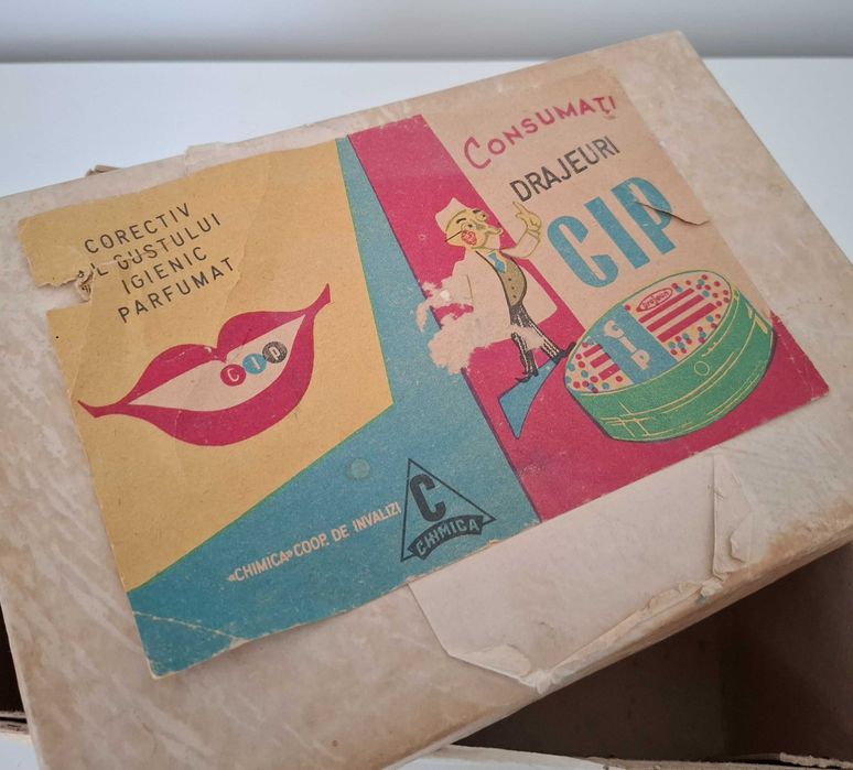 Cutie veche romaneasca bomboane "CIP" - comunist - colectie - drajeuri