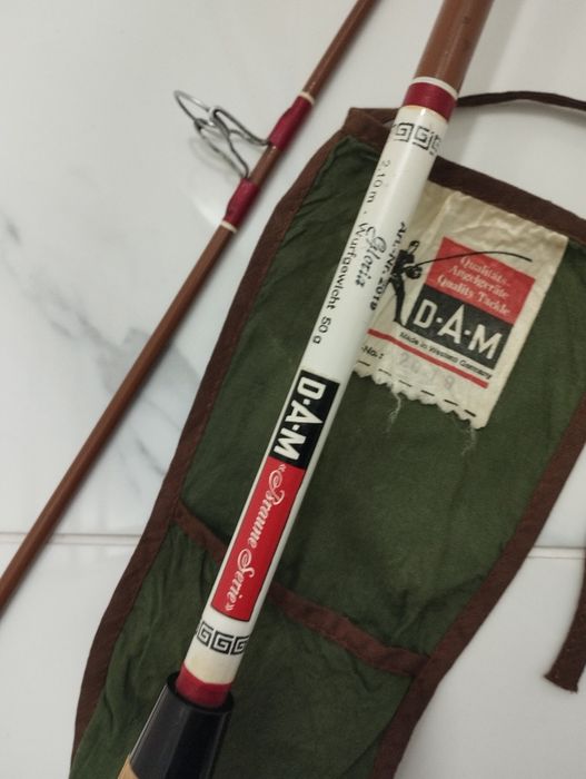 Ретро спининг въдица DAM