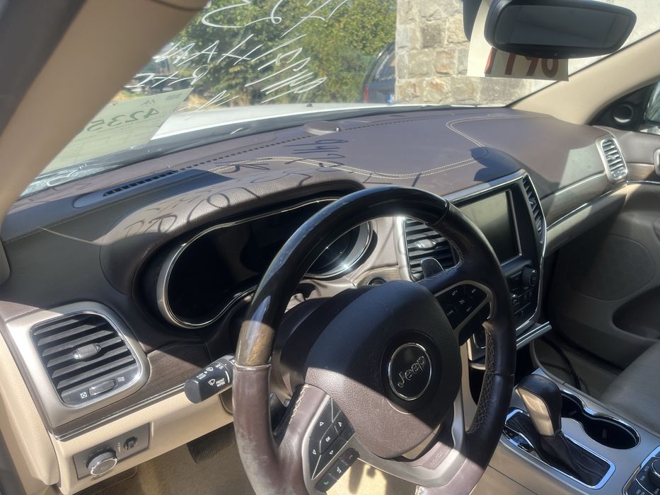 Продавам Jeep Grand Cherokee WK2 3.6 на части