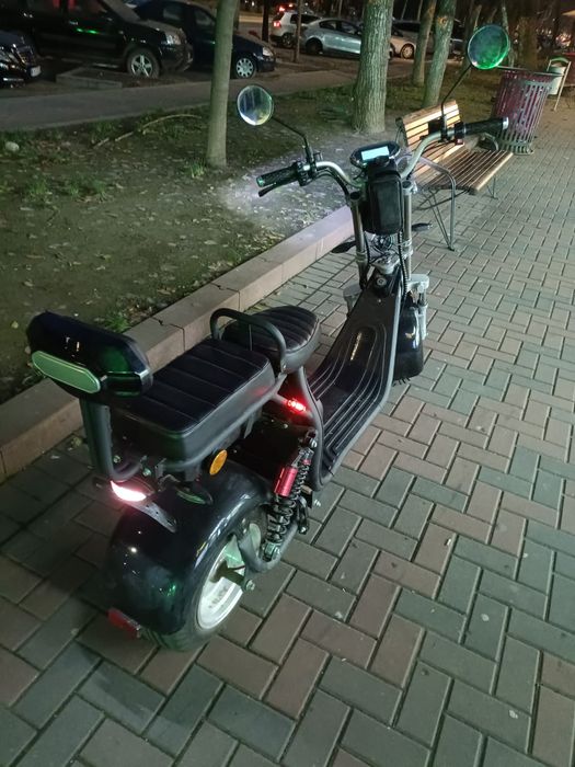 Scuter electruc ca nou