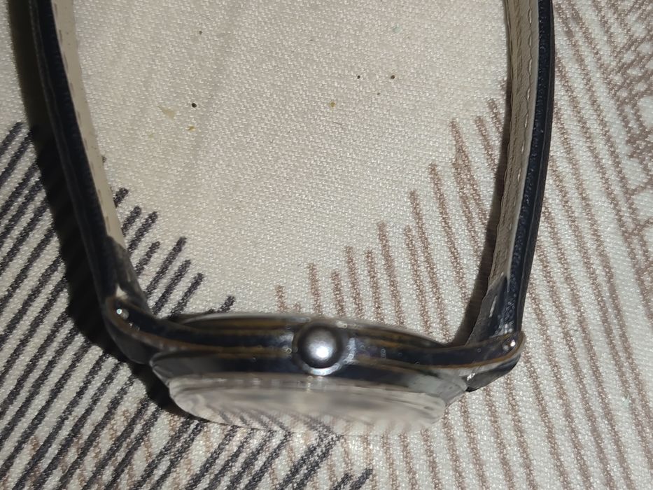 Ceas barbatesc Monitor cu intoarcere manuala  vintigi 13 rubine 230 roni Diametrul 34 mm Functioneaza la secunda