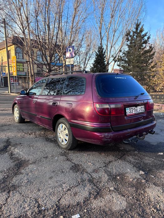 Продам Карина Е машина на ходу