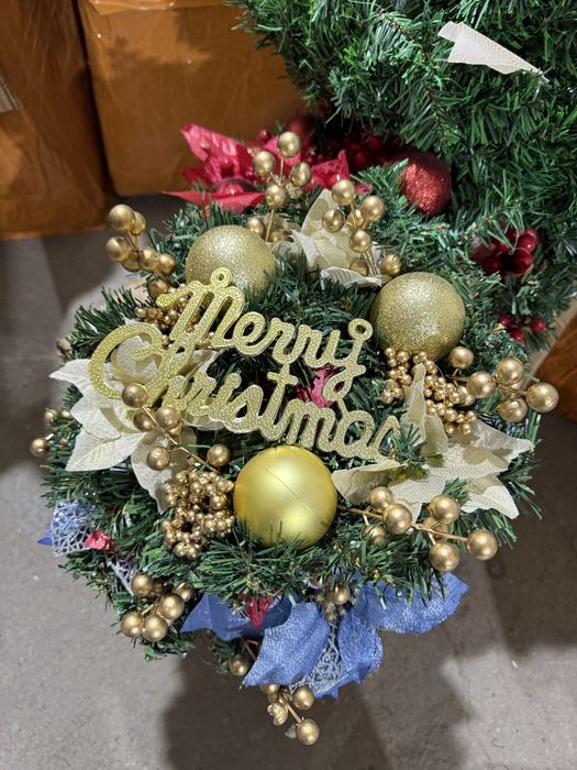 Продам елки, новогодний декор, венки