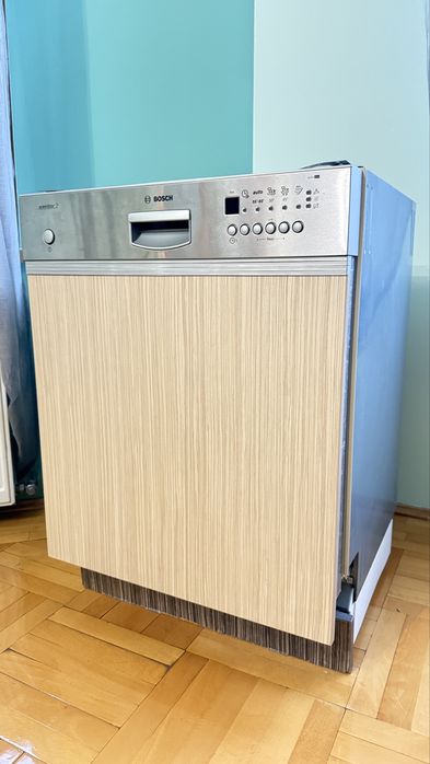 Vând mașină de spălat vase Bosch
