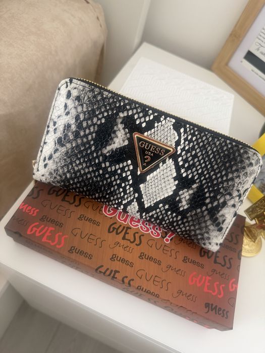 Portofel guess nou