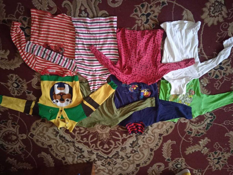 Продаю детскую одежду на детей 3-5 лет