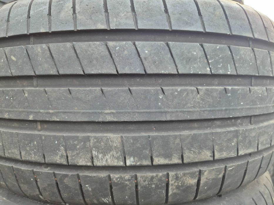 2 Anvelope de VARA - 245/45/17 - GoodYear - Stare F BUNA - DOT 2022