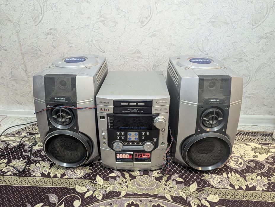 Продаёться!!! Музыкальный центр!