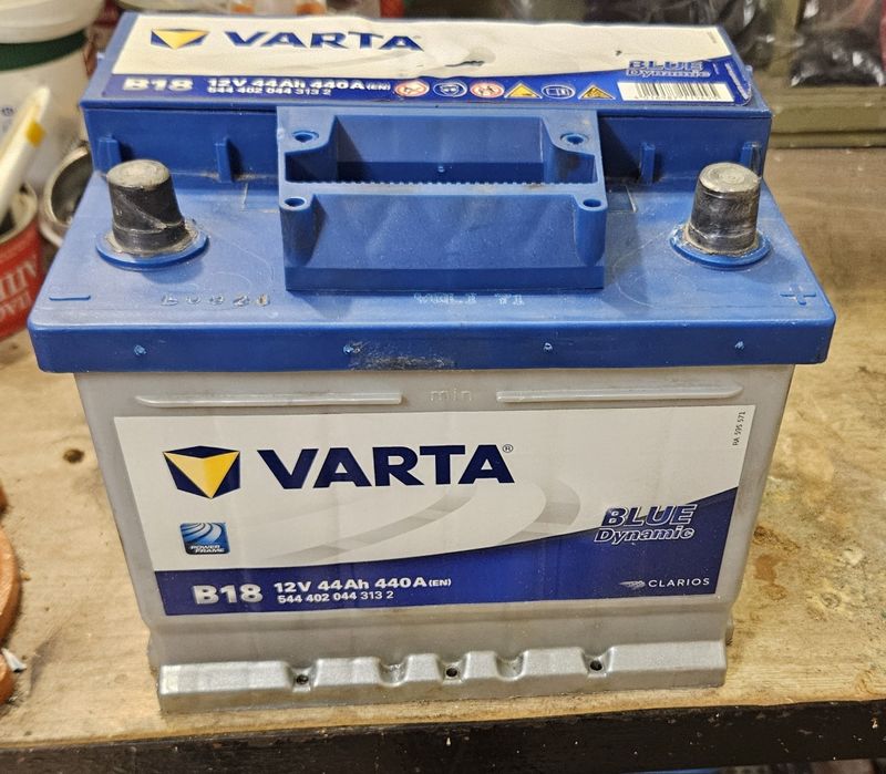 Акумулатор Varta като нов