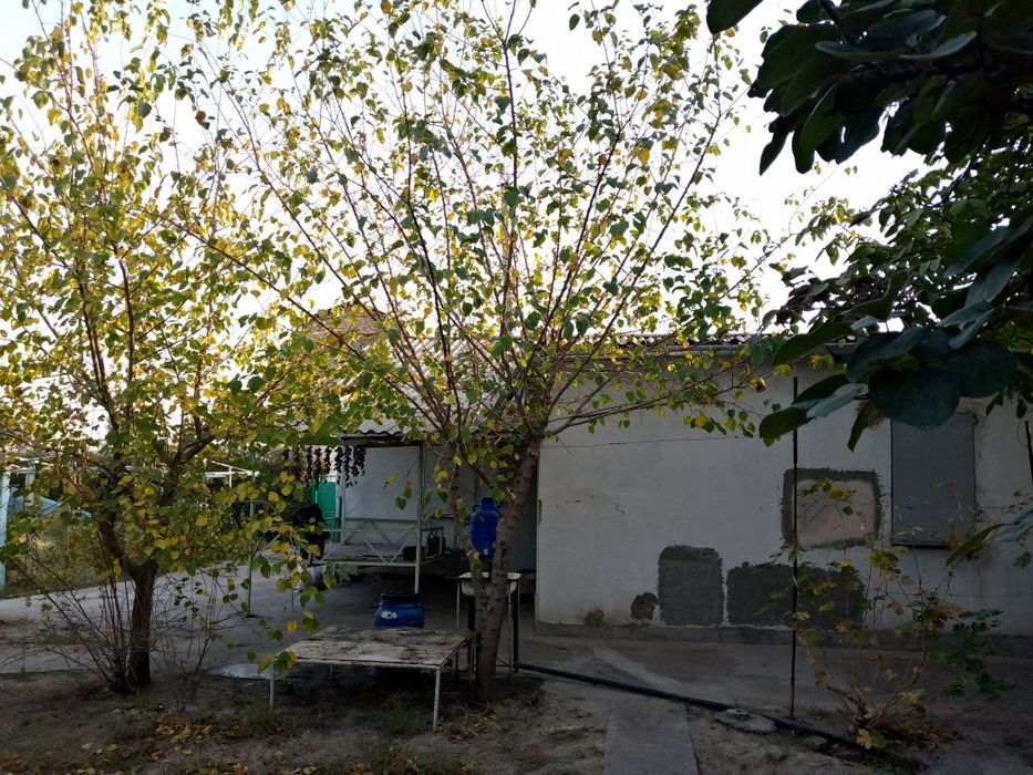 Сотилади 6 сотих ер ва 10х4 омборхона  ,.