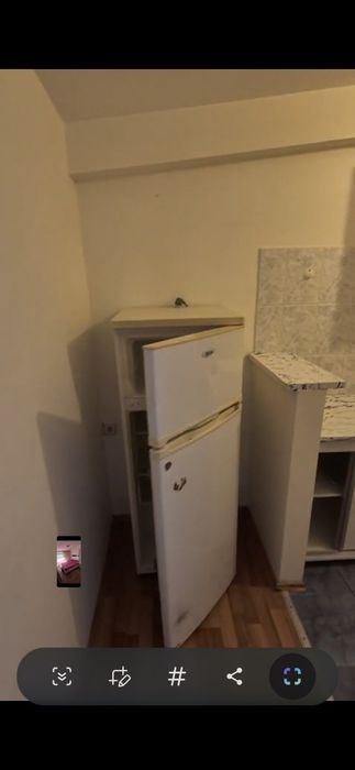 Închiriez apartament cu 2 camere