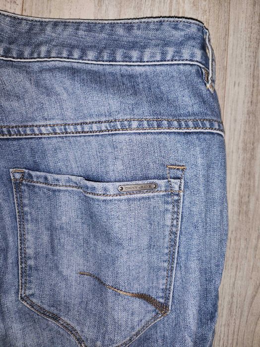 Мъжки дънки DKNY  размер 28