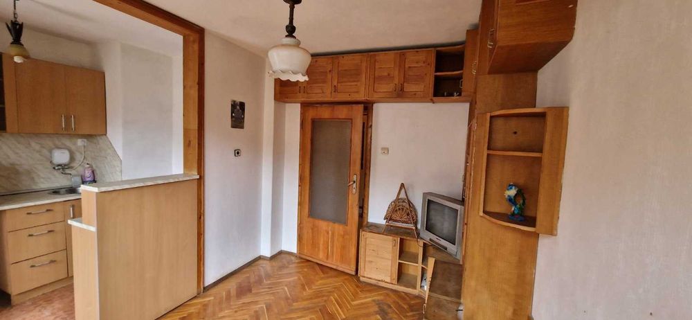 Продава се Четиристаен апартамент в Тетевен - 93 кв.м за 861 €/кв.м - Снимка #7
