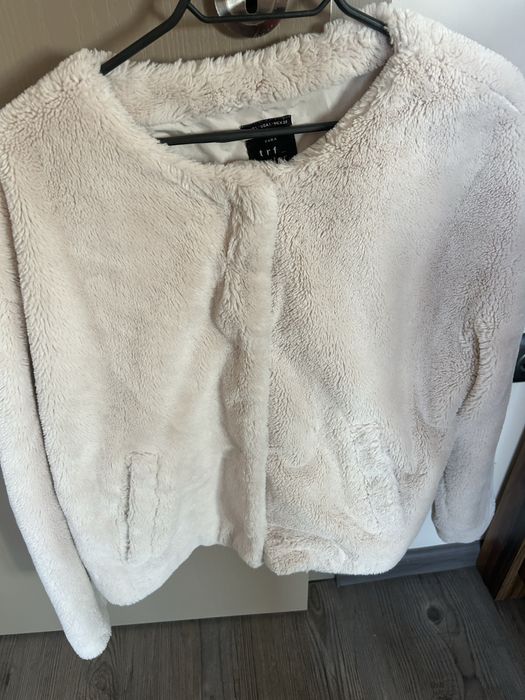 Дамско пухено яке на зара