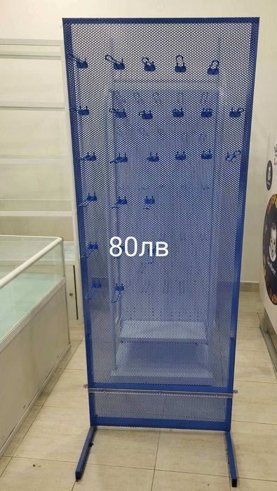 Стелажи за магазин