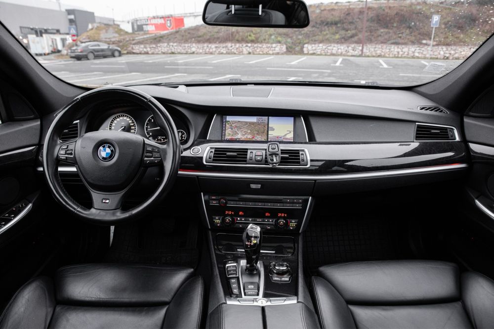 Bmw 530 Gt x-drive 2012 245 cp /camera 360/panoramic /top