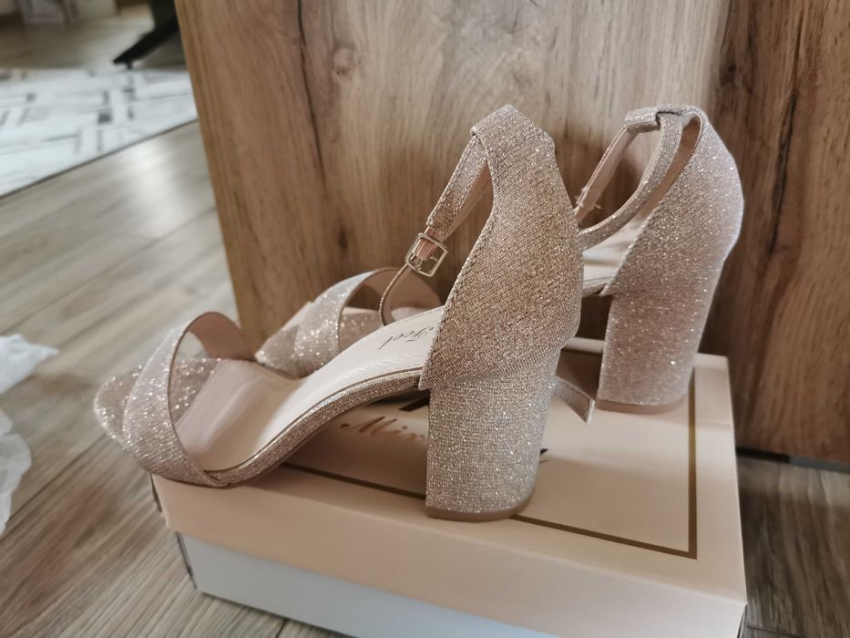 Елегантни обувки