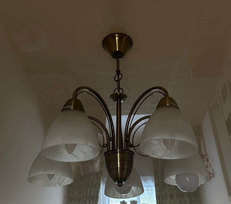 Продам люстры люстры