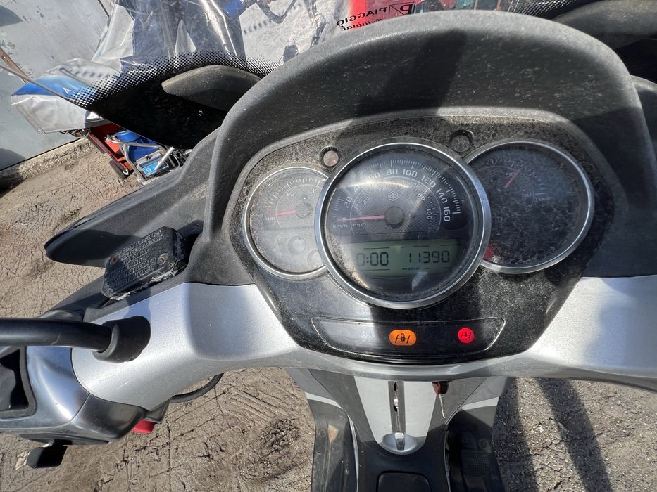 Piaggio mp3 yourban 300