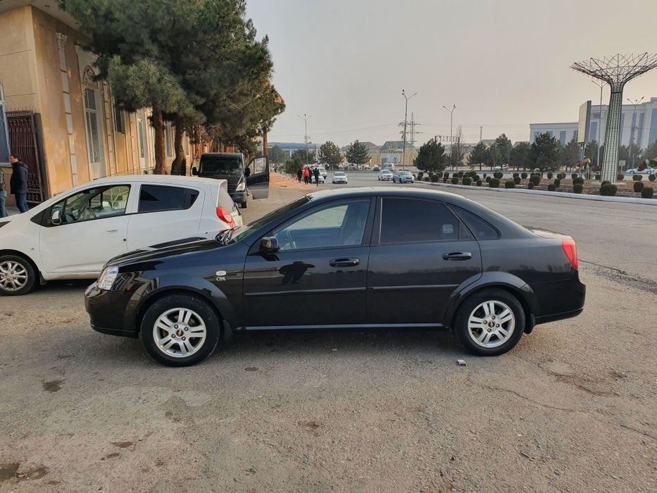 Lacetti 1.8 avtomat karobka sotiladi