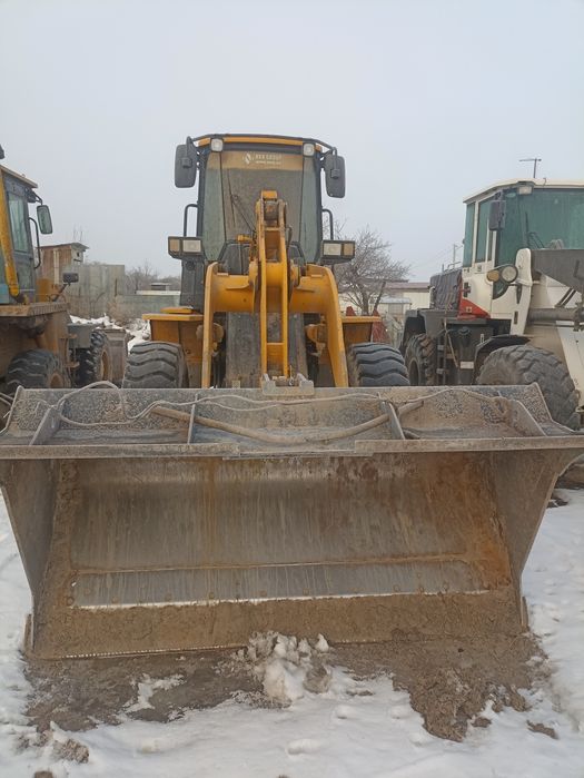 Услуги  фронтального погрузчика 2 куб.