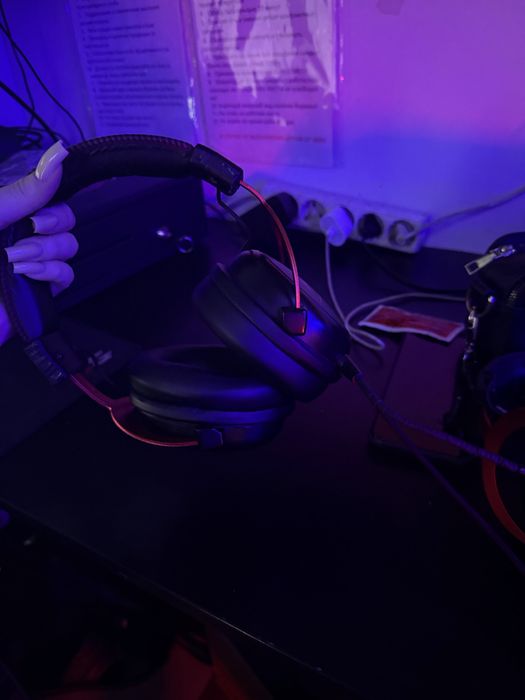 Продам наушники HyperX cloud2