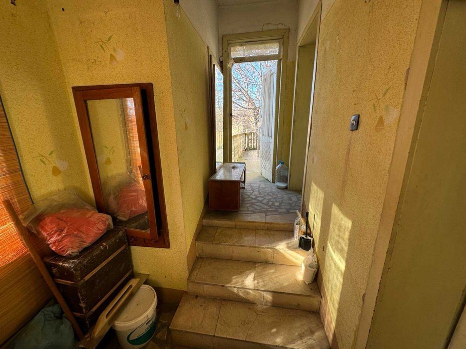 Продажба на къща в с.Баница