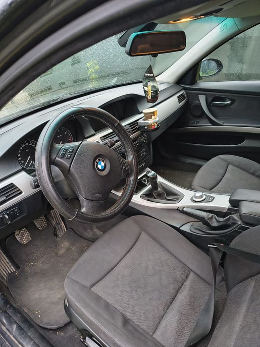 Vând BMW e 90 diesel sau schimb cu tractor U 650 cu acte.