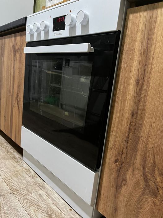 Продам кухонные шкафы напольные