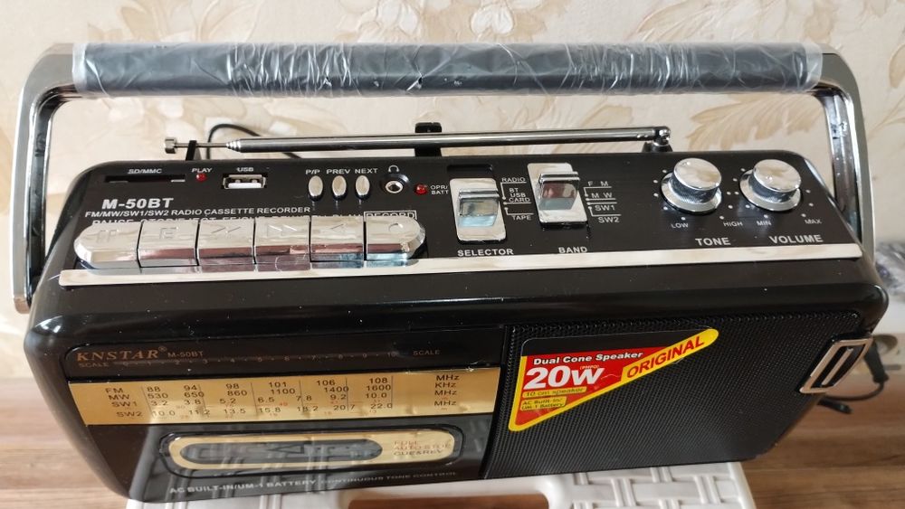 Продам новый магнитофон