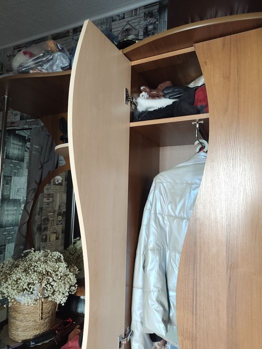 Продам шкаф прихожку